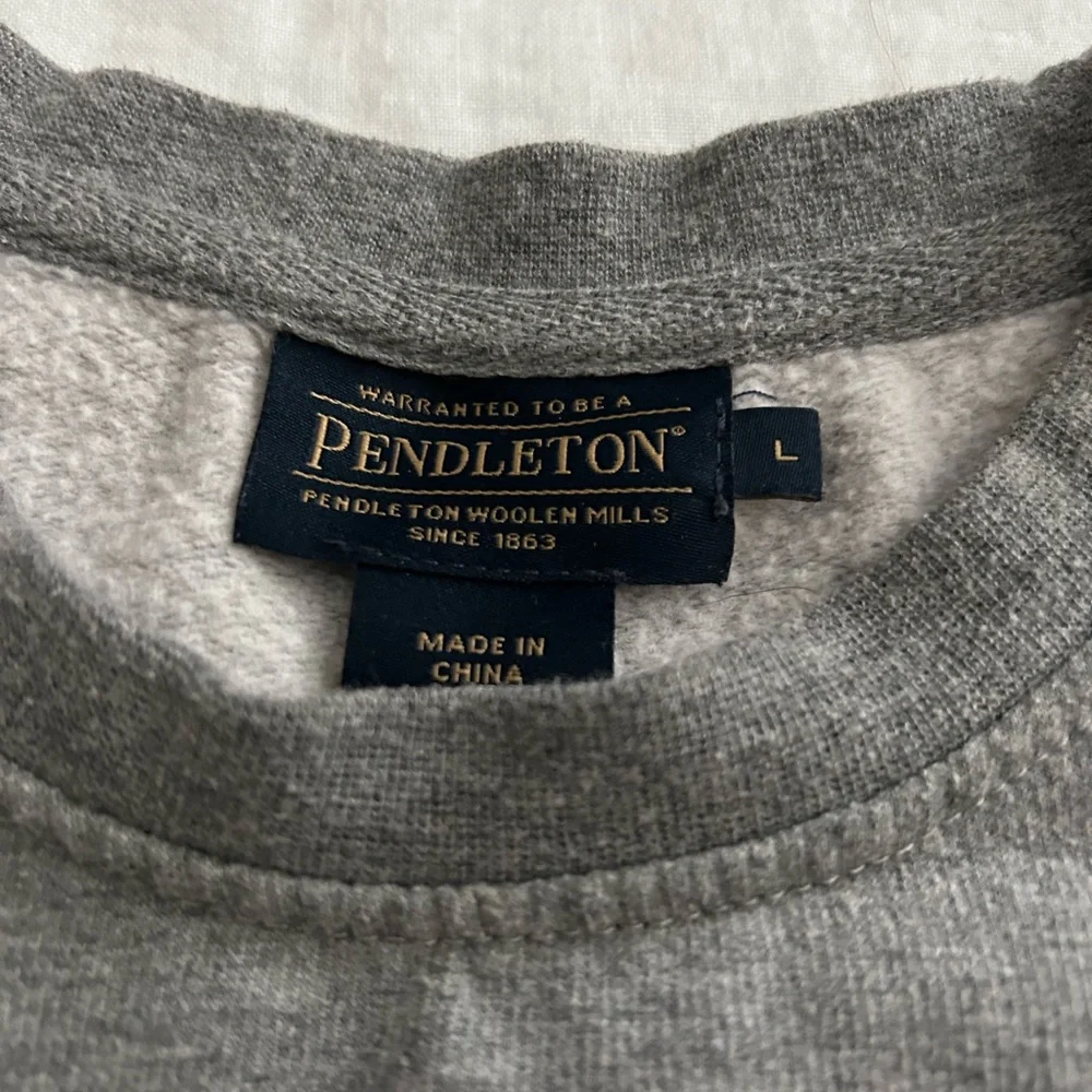 Pendleton pullover - Picture 2 of 3